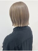 ハイトーンベージュ×ボブ