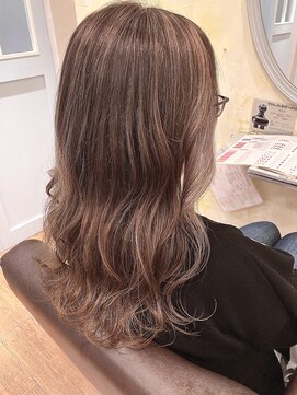 ラ ブリエ 成田公津の杜(La briller) 白髪ぼかしハイライト×フェイスフレーム