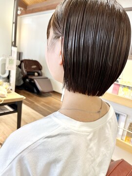 ヘアースタジオ ライト(HAIR STUDIO LIGHT) 切りっぱなしボブ