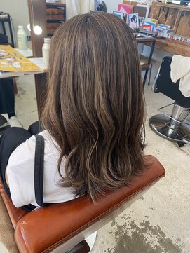 パーマネントシャペ(Permanent Chapel) 白髪ぼかしハイライトミディアム