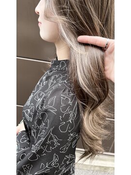 シャルム(Charm) ホワイトイヤリングカラー