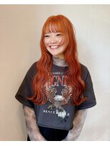 イル(ill)&nbsp;ブリーチ　ダブルカラー　オレンジ　ロング　波巻き