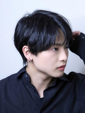 リップスヘアー 銀座(LIPPS hair) 『スリークカルマ』刈り上げ　センターパート　カルマパーマ