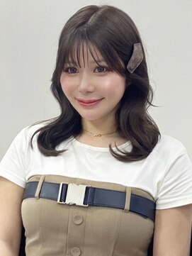 ベレーザシェルト(Beleza scelto) 11068黒髪アッシュブラックグレージュ韓国風巻きレイヤーカット