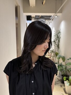 セブンベルベット(7 Velvet) グレージュカラー×レイヤーカット【円口睦】