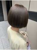 オリーブベージュ