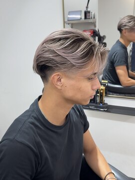 ファミリア 新宿(familiar) 欧風バレイヤージュ