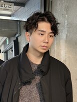 オルカ(ORCA)&nbsp;スパイラルパーマ 2ブロック メンズカット センターパート