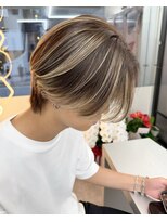 ラ キング(LA KING)&nbsp;MEN’S HAIR/刈り上げセンターパート/メンズバレイヤージュ