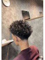 スウェルホワイト(SWELL WHITE)&nbsp;テーパーフェード×スパイキーショート