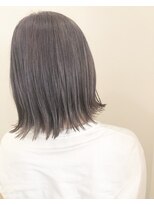 モルニ(MORNI)&nbsp;アッシュグレー_マロンベージュ Aラインボブ かきあげ