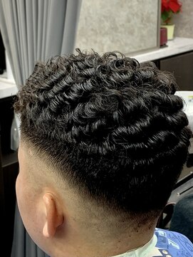 ヘアサロン シュウ 【戸田公園5分/メンズバーバー】セット楽ちん!アイロンパーマ♪