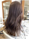 大人かわいい 美髪 こなれミデ ネビージュ ホワイトベージュ
