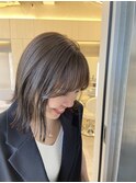 柔らかグレージュヘアー