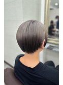 ショートボブ×グレージュ