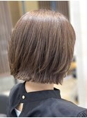 ショートカットショートボブミルクティーベージュカラー前髪あり