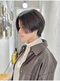 タイトにボブラインショート