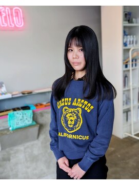 アンゼロ(UNZELO) 前髪と顔周りカットでマンネリ解消！！