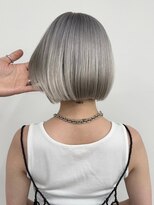 ギークス(GEEKS)&nbsp;【GEEKS渋谷】ハイトーンボブ/夏カラー/ホワイトシルバー/透明感