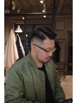 レベル(REVEL) クラシック/サイドパート/7:3分け/フェード