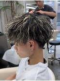 熊本メンズパーマ ツイストスパイラルメッシュ メンズハイライト