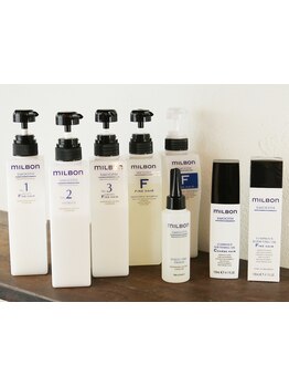 丁寧なカウンセリングでお一人お一人の理想を目指しながら髪質に合わせたスタイリングやヘアケアをご提案♪