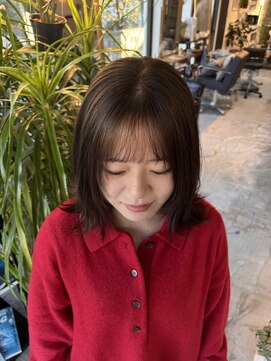 ヴェスパー(Vesper) 透明感たっぷりなニュアンスオリーブブラウン