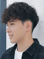 men's salon SOUL. 福山駅前店【メンズサロンソウル】【4月NEWOPEN(予定)】 刈り上げ ツーブロック スペインカール スパイラルパーマ 20代