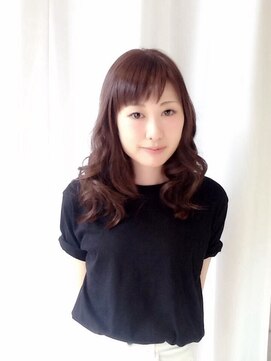 マニス(manis) オン眉斜めバング大人キュートミディアム束感カール20代30代40代