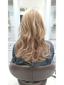 ヘアー デザイン レガリタ(Hair Design LEGALITA) オトナかわいい無造作感レイヤーヘア