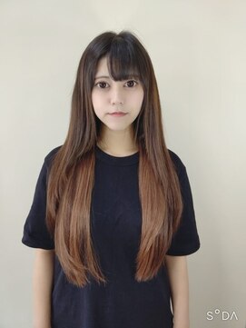 ウィット アンド ラファム Wit &La Famme 目立ち過ぎないインナーカラーをエクステで。