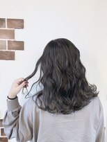 グランミーツ(Grand meets)&nbsp;ゆるふわ巻き髪が似合う赤みの出ないオリーブカラー