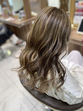 アッシュ 菊名店(Ash) ☆コントラストの効いた大人ハイライト☆