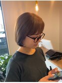 大人ショートボブスタイル×20代マロンブラウンカラー
