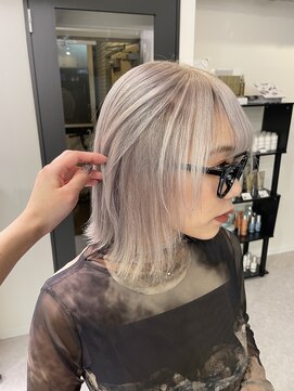 ペレ 渋谷(PELE) h_ デザインカラー/レイヤーカットオリーブベージュ