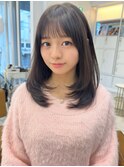 シースルーぱっつん前髪大人かわいいミディアムレイヤー