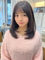 レイリー 原宿 表参道(Rayreee)&nbsp;シースルーぱっつん前髪大人かわいいミディアムレイヤー