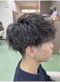 波巻きツイストスパイラルパーマツーブロック刈り上げ