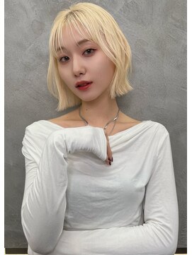 ロンドプロフィール 浦和(Lond profil) イメチェン ボブ 外ハネボブ 美髪 ホワイトブロンド 韓国