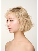 透明感×抜け感の「ウェービーボブ」スタイル