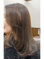 ファミリア ボンド(familiar BOND)&nbsp;白髪ぼかしイルミナカラー×艶ベージュローレイヤー