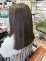 ハウオリ ヘアーワークス(Hauoli hair works)&nbsp;シースルーハイライト×透明感たっぷりグレー
