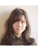 ヨナサン(Yona Saint) 大人かわいいシースルーバング×オリーブセミディ