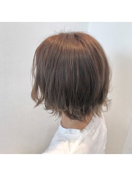 ソワン ドゥ ブレス フラン 東花園店(soin de brace Fran) 前下がりボブ・ハイトーンベージュ・レイヤーボブ