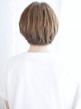 ヘアメイク ナル(hair make nalu) ハイトーンニュアンスカールショート