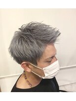 バヤカヘアーデザイン(BAYAKAhairdesign) シルバーグレー