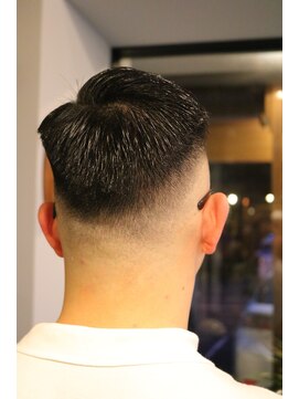 ザ バーバー ルイス(THE BARBER LUI'S) skin fade