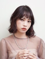ピンクブラウン ゆるふわボブ ふんわりミディアム 前髪ありボブ