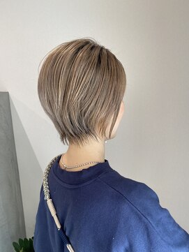 シスイ(sisui) 大人綺麗めショート