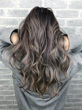 グラデーション×ハイライト【バレイヤージュ】